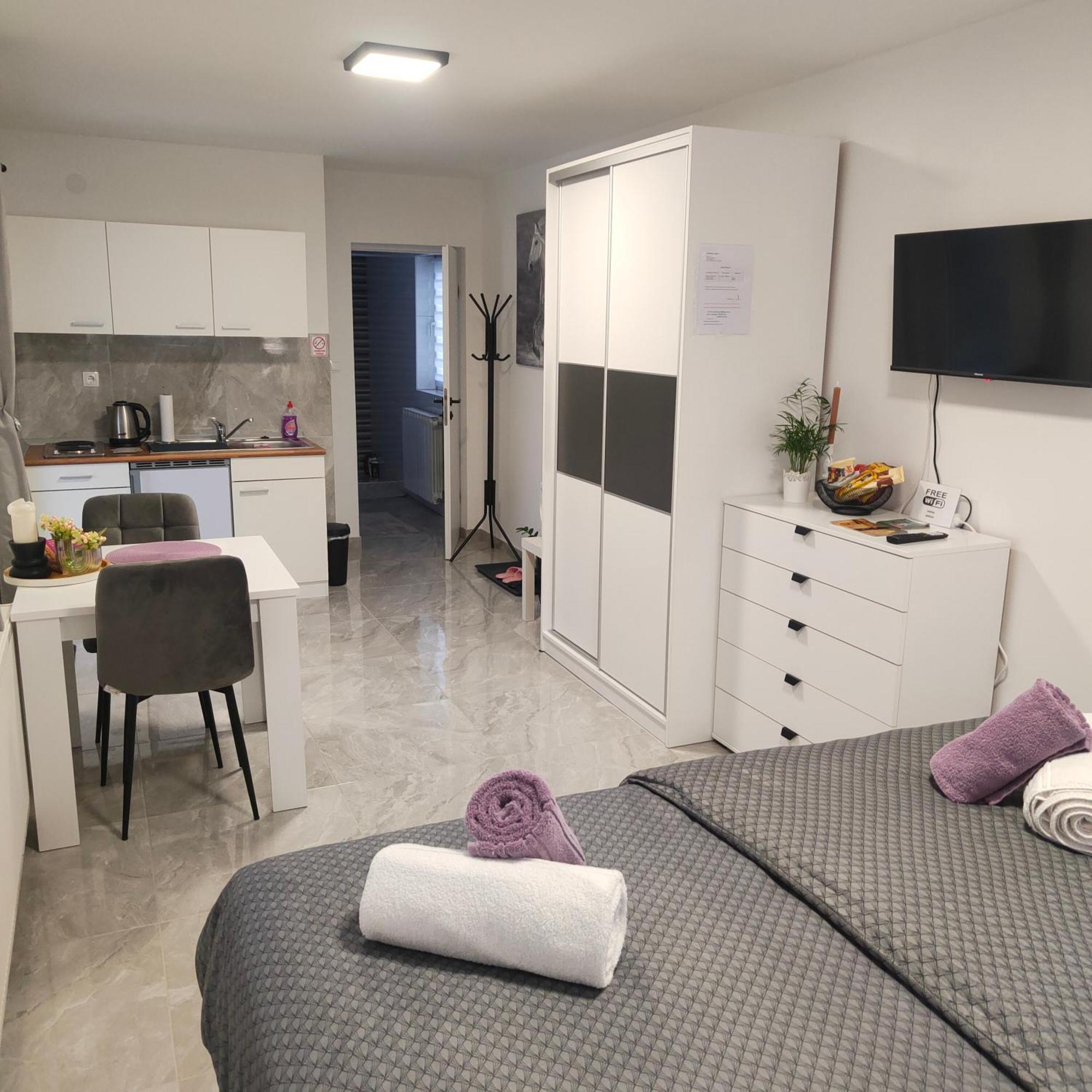 Apartmani Sun & Moon بييلوفار المظهر الخارجي الصورة