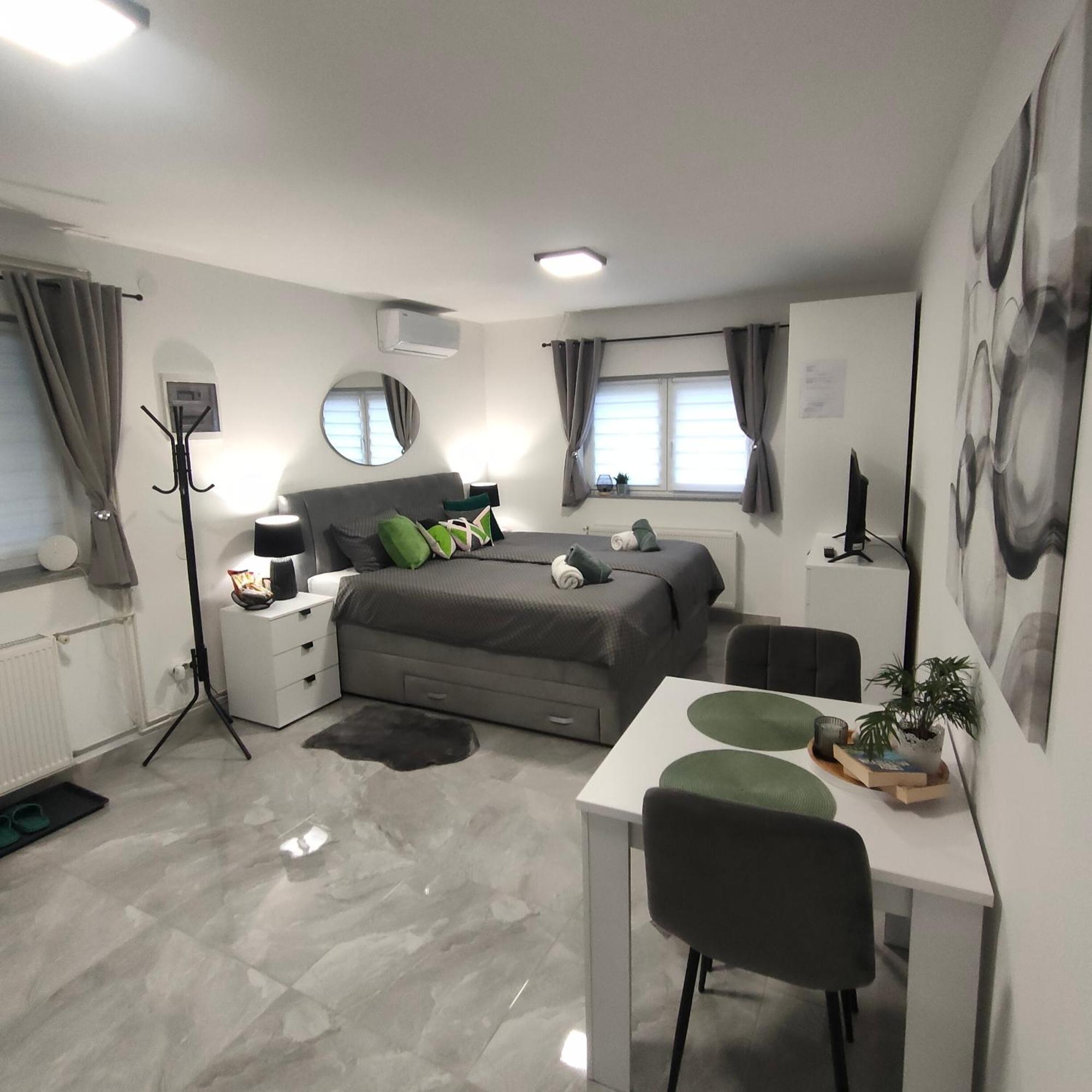 Apartmani Sun & Moon بييلوفار المظهر الخارجي الصورة